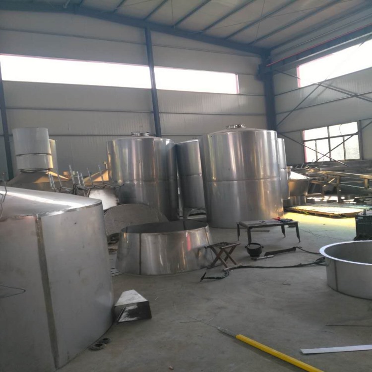 304不銹鋼蒸酒設(shè)備廠家定做 固態(tài)釀酒設(shè)備電話_釀酒設(shè)備_制酒機(jī)械_食品專(zhuān)用機(jī)械_機(jī)械包裝__食品伙伴網(wǎng)